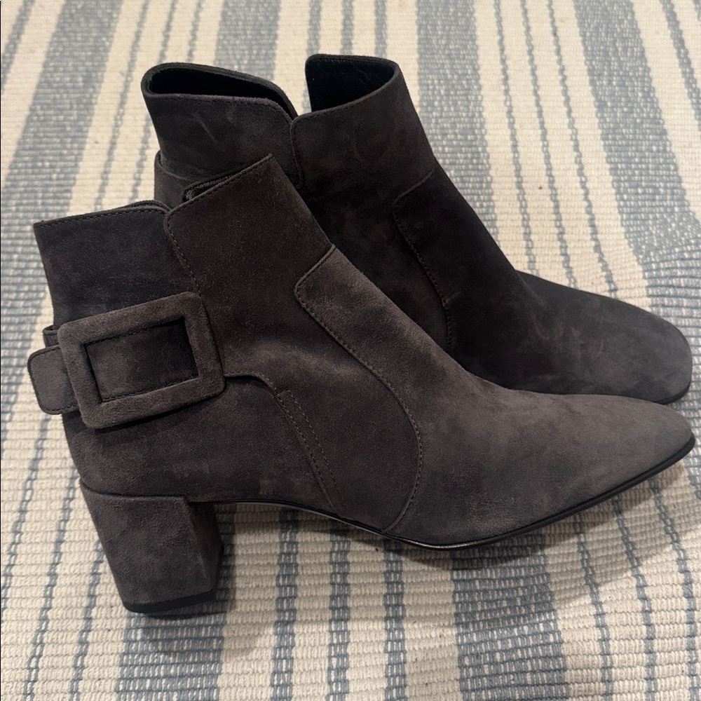Women's Roger Vivier Paris Polly Booties